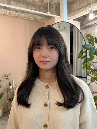 セミロング 無料カットモデル募集 岡千尋のヘアスタイル