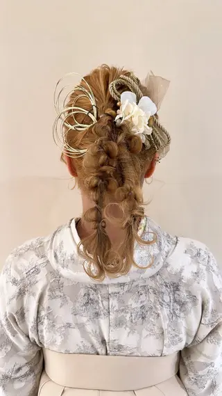 セミロング ヘアアレンジ 吉野 華乃のヘアスタイル