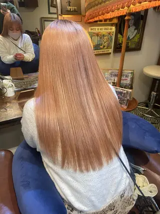 セミロング カラー AYANO ／レイヤー／オリーブのヘアスタイル