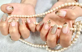 ミディアム BURGUNDY 🌹eriのネイルデザイン