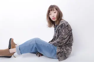 ミディアム カラー 池田 真由美のヘアスタイル