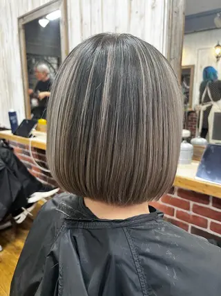 ショート 大久保寿高✨ なりたい色を叶える✨のヘアスタイル