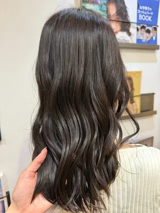 セミロング momo 札幌美容師のヘアスタイル