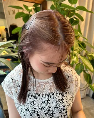 セミロング カラー 薄暮 マツイ レンのヘアスタイル