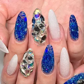 ネイル VOGUE ×SWANのネイルデザイン