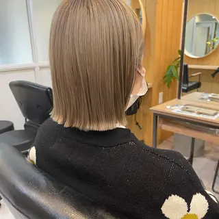ショート カラー UMEDA FIGAROのヘアスタイル