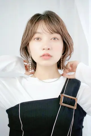 カラー 七海 詩音のヘアスタイル