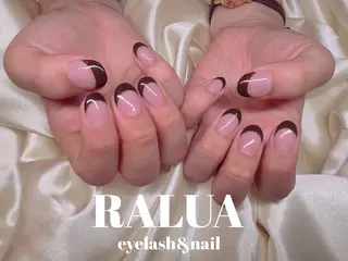 ネイル RALUA shiori🐰のネイルデザイン
