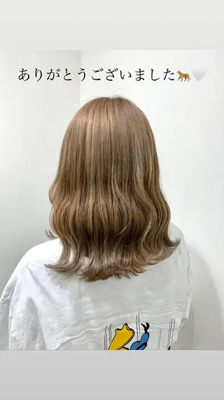 ミディアム カラー レイヤー ハイトーン 暖色⭐︎KANAKOのヘアスタイル