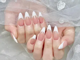 ネイル 🦋 Queenieのネイルデザイン