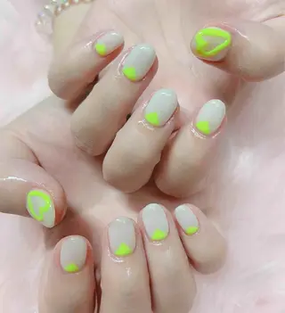 ネイル MoonNail ユリ🌸のネイルデザイン