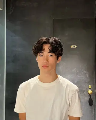 ショート 柴田蓮太朗 [トーンアップ]のヘアスタイル