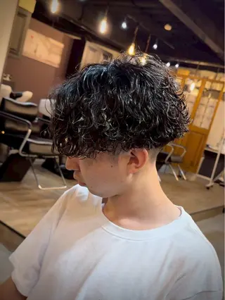 ショート パーマ メンズ おがた たくむの眉毛・アイブロウイメージ