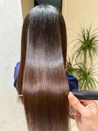 ロング Geniee horie所属・ともや 髪質改善縮毛矯正のヘアスタイル