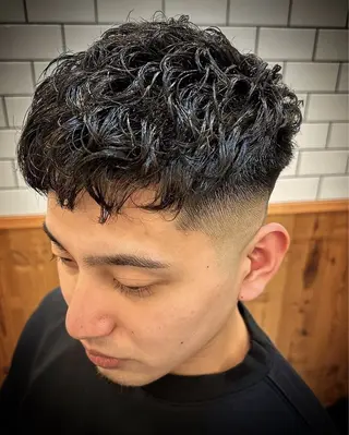 ミディアム パーマ メンズパーマ メンズカットYUKIのヘアスタイル