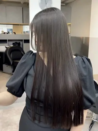ロング 🫧とぅるん艶髪🫧 透明感カラー×猿渡のヘアスタイル