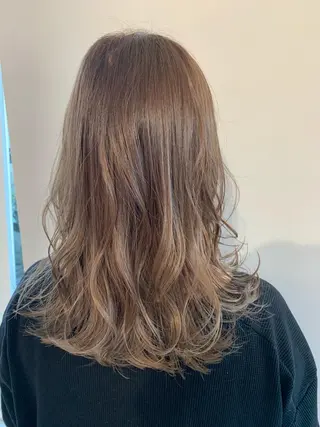 セミロング カラー パーマ ヘアアレンジ 加藤 綾華のヘアスタイル