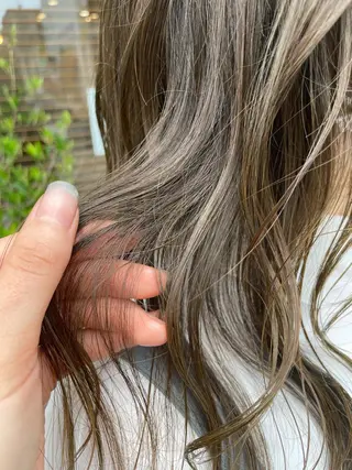 ロング うる艶レイヤーカット hinakoのヘアスタイル