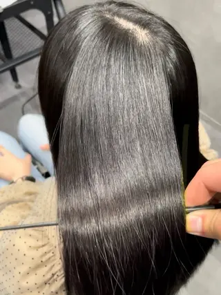 ロング reve レーヴ所属・おじま みつきのヘアスタイル