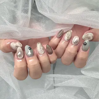 ネイル 山岸 夏菜のネイルデザイン