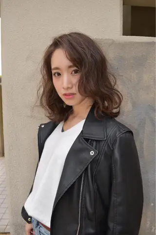 ショート ミディアム カラー _WHITE高槻店 yusukeのヘアスタイル