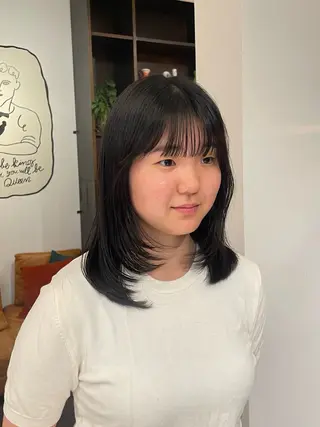 ミディアム 西野 優夏のヘアスタイル