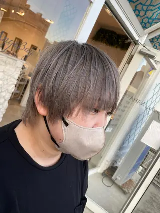ショート カラー 饒平名 知也のヘアスタイル