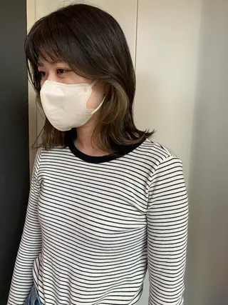 ミディアム カラー SAKINO. ベージュカラーのヘアスタイル