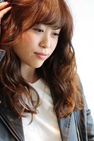 セミロング カラー パーマ BANDE 水崎 悟のヘアスタイル