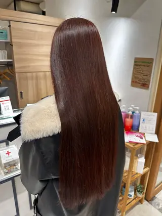 ロング カラー 岡本 葵のヘアスタイル