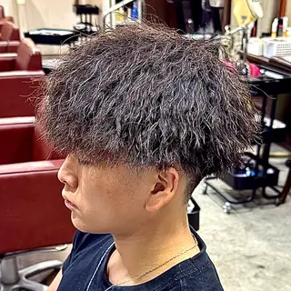 パーマ メンズ スペインカール/ サーフカール/RYUのヘアスタイル