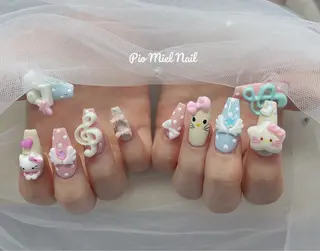 ミディアム Pio Mielのネイルデザイン