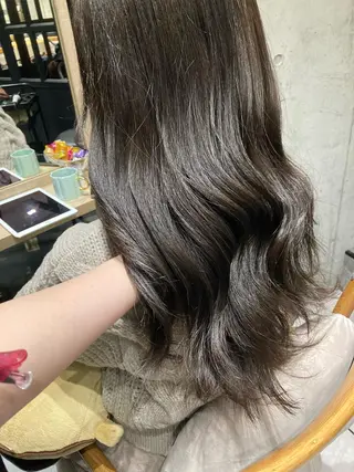 ロング ✨色持ちの良い艶 カラー✨蟹江真世のヘアスタイル