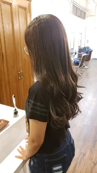 ロング 饒平名 知也のヘアスタイル