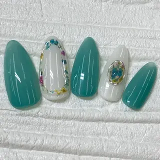 ネイル Nail salon Honey Beeのネイルデザイン