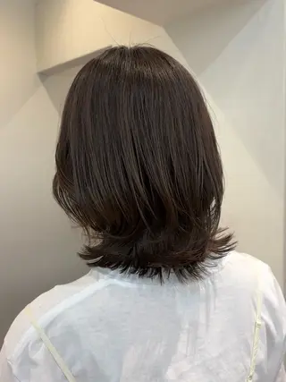 ミディアム 伊藤 欣良のヘアスタイル