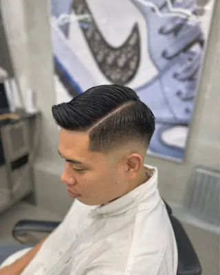 ショート 【床屋💈No.1】 ドラゴン🐉のヘアスタイル