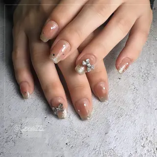 ネイル GRANDE OSU Anna 🧸💛のネイルデザイン