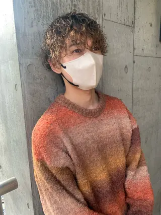 パーマ メンズ ARCANAブリーチ ダブルカラー🌟原宿のヘアスタイル