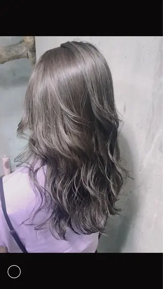 カラー 坂野 結子のヘアスタイル