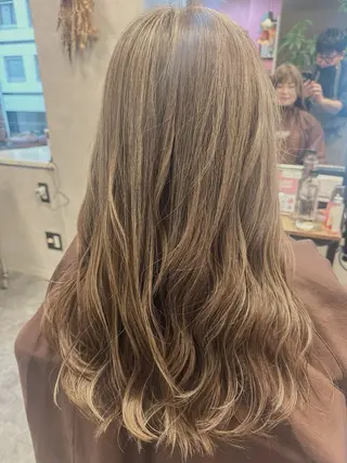 ロング 髪質改善デザインカラ ー/ヒロイケカズマサのヘアスタイル