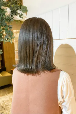 ミディアム カラー ショート 縮毛矯正 レイヤー🌿FUKUのヘアスタイル