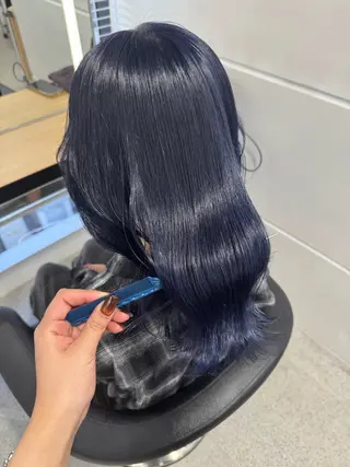 ロング カラー 暗髪🩶ラベンダー/ ブルー/ユウナ🤍のヘアスタイル