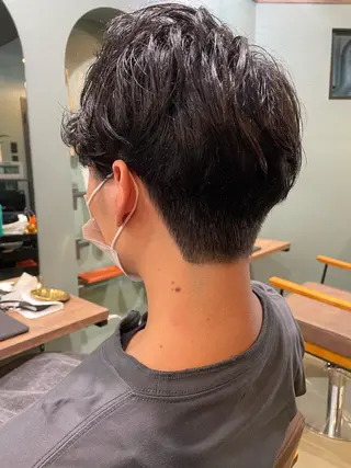 ショート パーマ メンズ アリーマーケットリル 小林将士のヘアスタイル