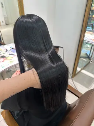 ロング カラー 髪質改善艶カラー🩶 Nanako ⟡.·のヘアスタイル