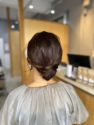 ミディアム miloc MOMOKAのヘアスタイル