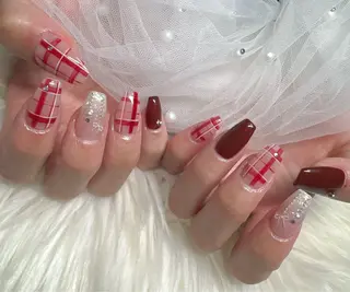ネイル &ME ネイルサロンのネイルデザイン