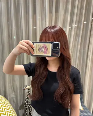 ロング カラー 大崎 凜のヘアスタイル