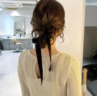 ヘアアレンジ ケアブリーチ特化✨/ 艶カラー/エクステのヘアスタイル