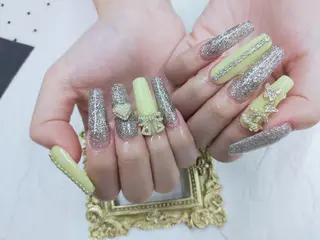 ネイル ロング DI'A ネイルサロンのネイルデザイン